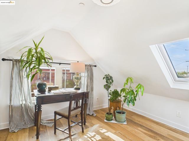 2602 Adeline St, Oakland CA: https://media.crmls.org/mediaz/61c28f72-b5a3-4f90-8bdf-2b7a0a1c0042.jpg