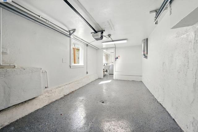 3288 School Street, Oakland CA: https://media.crmls.org/mediaz/61c3015c-4d05-400c-a5b4-4bda89c78d8f.jpg