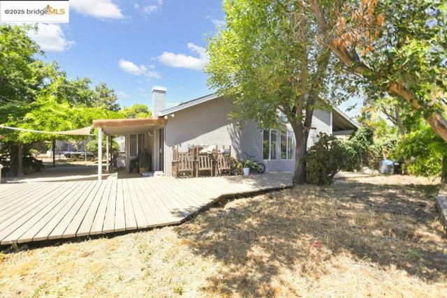 1359 Port Ct, Oakley CA: https://media.crmls.org/mediaz/61c36ca0-4048-43c6-92f8-a8af24eba807.jpg