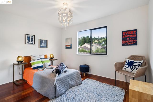 28149 Riggs Ct, Hayward CA: https://media.crmls.org/mediaz/61c3c66c-abe8-4067-bec0-db3e729c3570.jpg