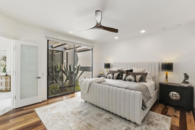 54841 Inverness Way, La Quinta CA: https://media.crmls.org/mediaz/61c3d7ff-caeb-40e0-bc10-b9472a2b749a.jpg