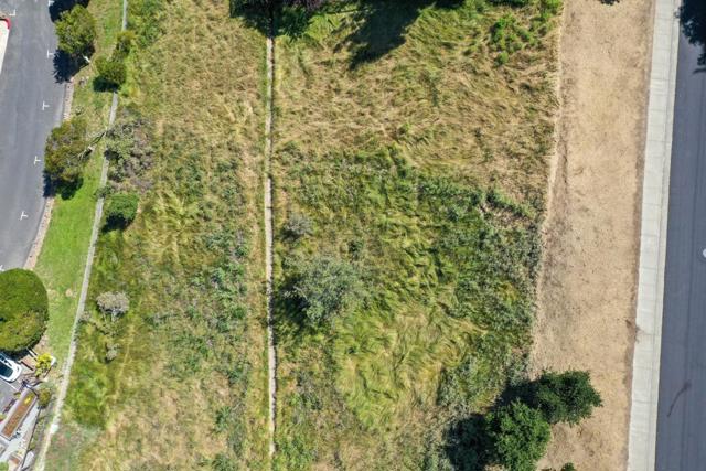 124 Mission Drive, Mill Valley CA: https://media.crmls.org/mediaz/61c40533-d377-4f52-9e25-ba2c4c7e25d1.jpg