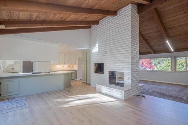 11745 Tam Oshanter Drive, Salinas CA: https://media.crmls.org/mediaz/61c72687-e0d7-464c-8db0-3b3e7c1f734f.jpg