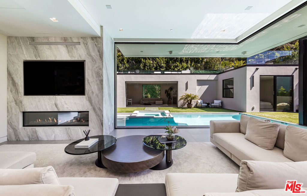 MLS #25520733 img 23