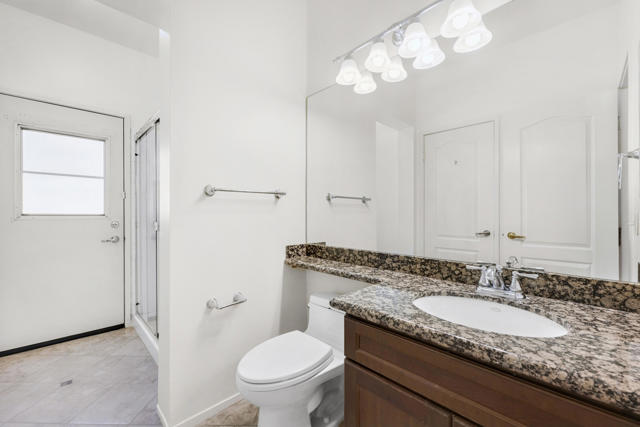 40180 Eastwood Lane, Palm Desert CA: https://media.crmls.org/mediaz/61c78c14-b003-40eb-a204-4951380f4d1d.jpg