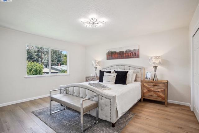 48344 Conifer St, Fremont CA: https://media.crmls.org/mediaz/61c88095-7910-4c81-92fe-b3b14ac0d068.jpg