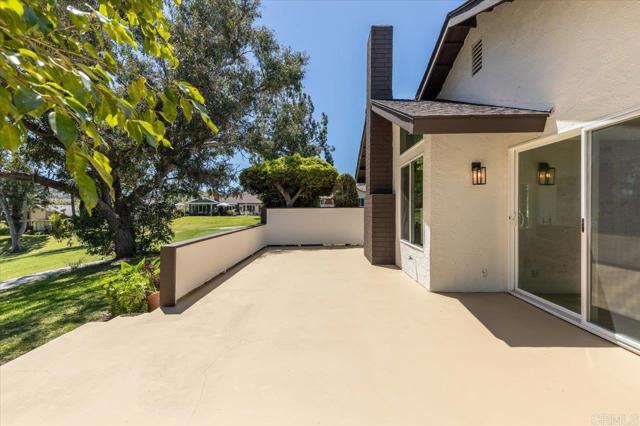1259 La Casa Drive, San Marcos CA: https://media.crmls.org/mediaz/61c880e2-ffa8-42d0-be14-9c5e951fa4b6.jpg