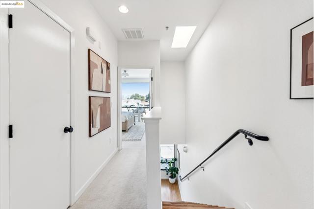 1321 Wood St, Oakland CA: https://media.crmls.org/mediaz/61c8ecd5-9657-4542-9371-0036f71373a6.jpg