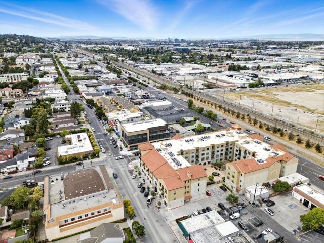 1001 Laurel Street, San Carlos CA: https://media.crmls.org/mediaz/61c9f595-e8a5-4cf5-a677-68bcf23e0804.jpg