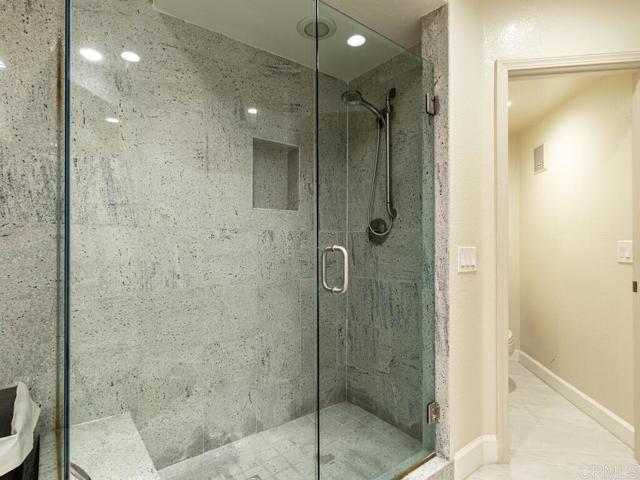 1099 1st Street, Coronado CA: https://media.crmls.org/mediaz/61ca1b5b-908a-4b78-98fc-80948a6af9ca.jpg