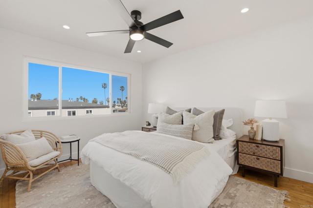 Detail Gallery Image 7 of 14 For 5027 Santa Monica Ave #B,  San Diego,  CA 92107 - 3 Beds | 2/1 Baths