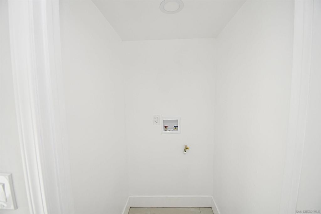 MLS #250024872SD img 4