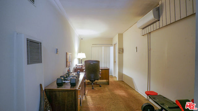 275 S Marengo Avenue, Pasadena CA: https://media.crmls.org/mediaz/61cc18dd-12e0-43dc-817d-11fd6e131dac.jpg