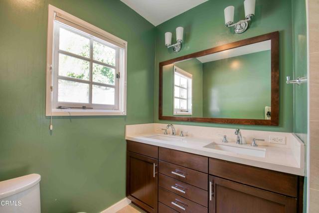 Detail Gallery Image 35 of 50 For 1014 Stearns Dr, Los Angeles,  CA 90035 - 3 Beds | 3 Baths