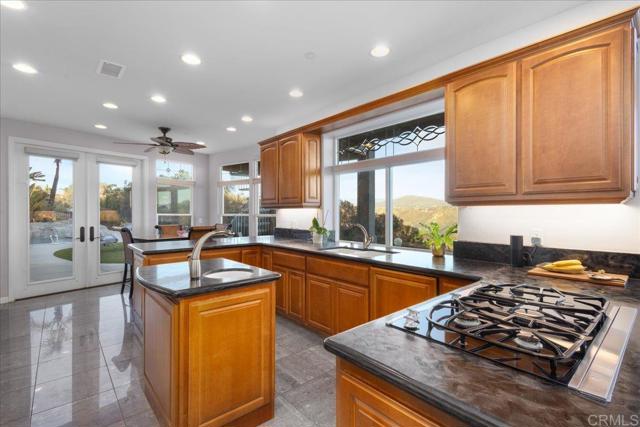 Detail Gallery Image 48 of 70 For 410 Woodland Ln, El Cajon,  CA 92021 - – Beds | – Baths