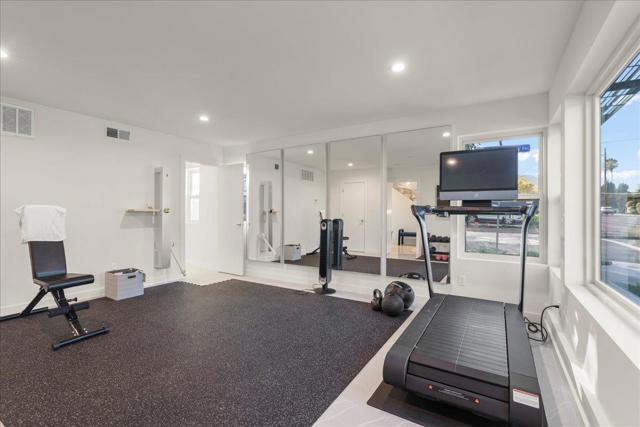 22540 Stevens Creek Boulevard, Cupertino CA: https://media.crmls.org/mediaz/61cdf254-d8c9-4b3e-852b-88ec065ff74b.jpg