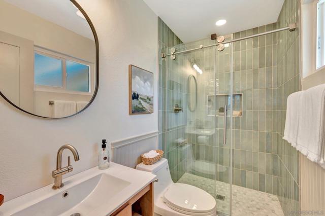 11187 Tyrolean Way, San Diego CA: https://media.crmls.org/mediaz/61ce2b5a-d0a6-4d51-af7c-b3751fa812b5.jpg