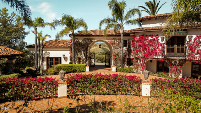 Detail Gallery Image 12 of 75 For 2940 Kuehner Dr, Simi Valley,  CA 93063 - 57 Beds | 40 Baths