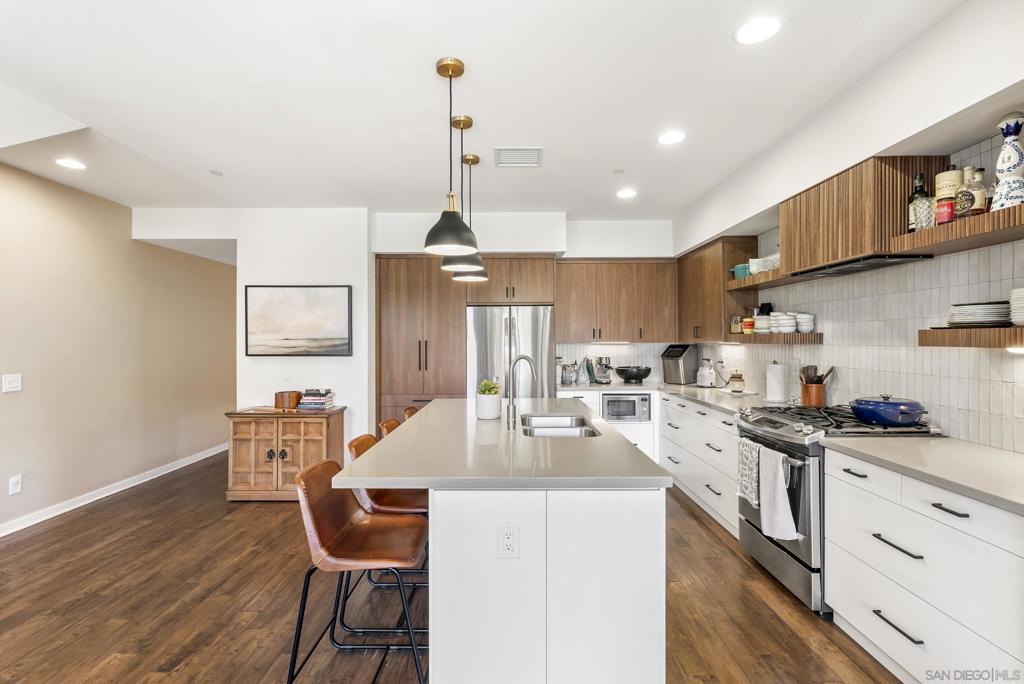 2537 State St. - photo 9