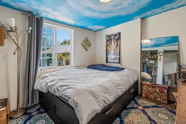 875 Boundary St, San Diego CA: https://media.crmls.org/mediaz/61d0e0a7-5863-434a-9274-5c2a3f17fb82.jpg