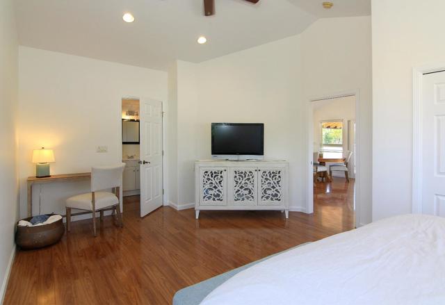475 Torrano Court, Hollister CA: https://media.crmls.org/mediaz/61d121cc-cdd6-4c80-98a4-ab1ee1281495.jpg