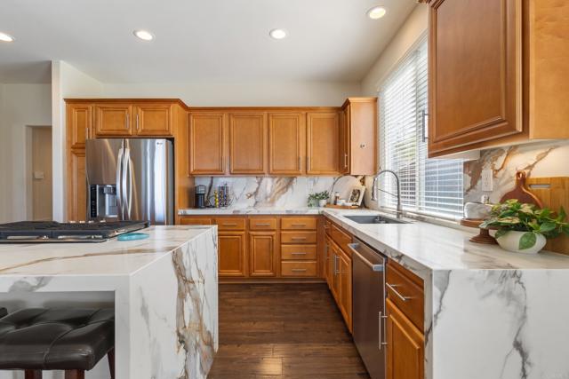 Detail Gallery Image 17 of 72 For 2152 Rocky Point Way, San Marcos,  CA 92078 - 5 Beds | 4 Baths