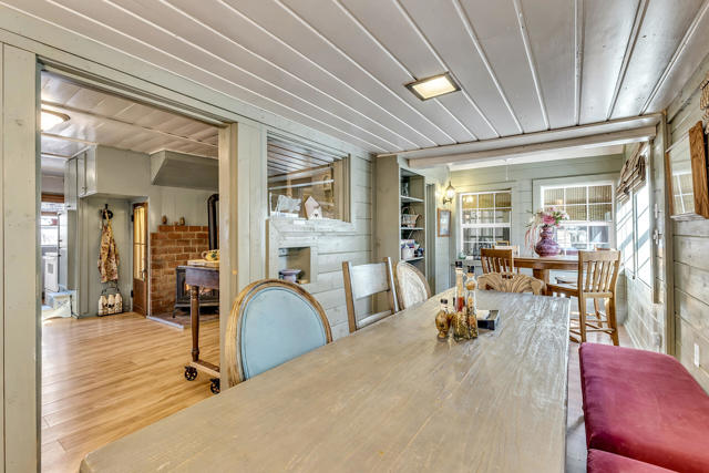 25585 Alderwood St Street, Idyllwild CA: https://media.crmls.org/mediaz/61d304e2-f632-4f5b-9f21-0c2ee5202127.jpg