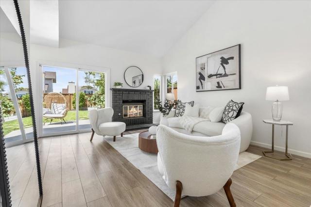 885 Kiperash Court, San Jose CA: https://media.crmls.org/mediaz/61d3fbbb-b2b8-4beb-94d5-4298e170b882.jpg