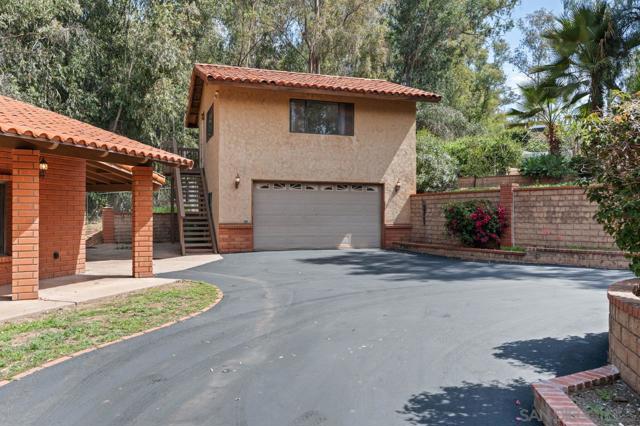 11580 Manzanita Rd, Lakeside CA: https://media.crmls.org/mediaz/61d48856-a079-48ed-94e1-5859baa6af8f.jpg