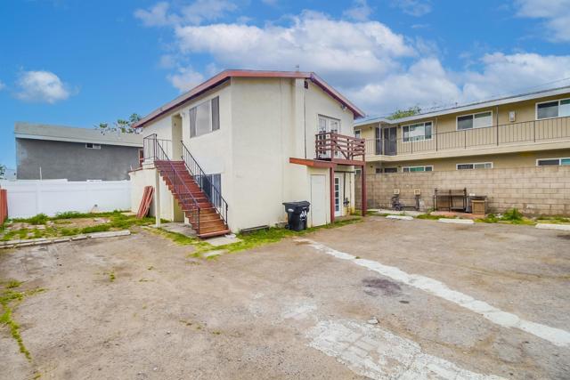 4410 12 Highland Ave, San Diego CA: https://media.crmls.org/mediaz/61d50186-7e8b-4eba-b46a-3b3a8f689818.jpg