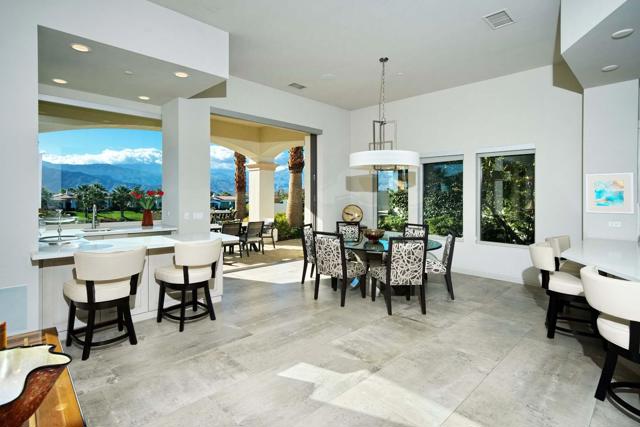 75757 Via Stia, Indian Wells CA: https://media.crmls.org/mediaz/61d55ff8-9deb-412d-89c6-549265eec56d.jpg