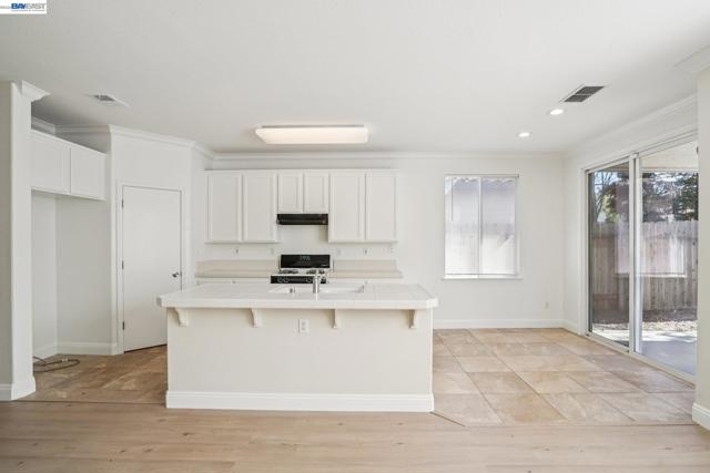4902 Alterra Way, Sacramento CA: https://media.crmls.org/mediaz/61d5d9ad-6052-4fbb-90b4-c7e5b66ae750.jpg