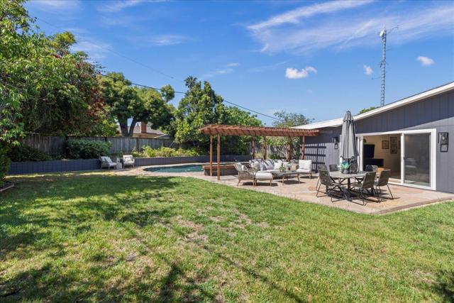 1362 Egret Drive, Sunnyvale CA: https://media.crmls.org/mediaz/61d615fe-a17f-4877-870f-c399141ddf0b.jpg