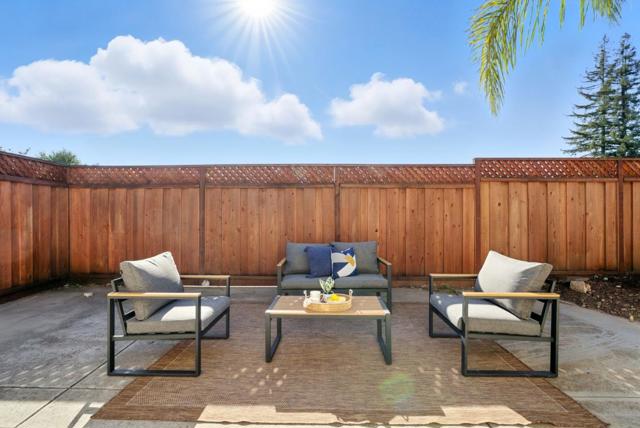 1297 Chesbro Way, Gilroy CA: https://media.crmls.org/mediaz/61d64247-e47b-4421-8ff3-8014bfbfb40b.jpg