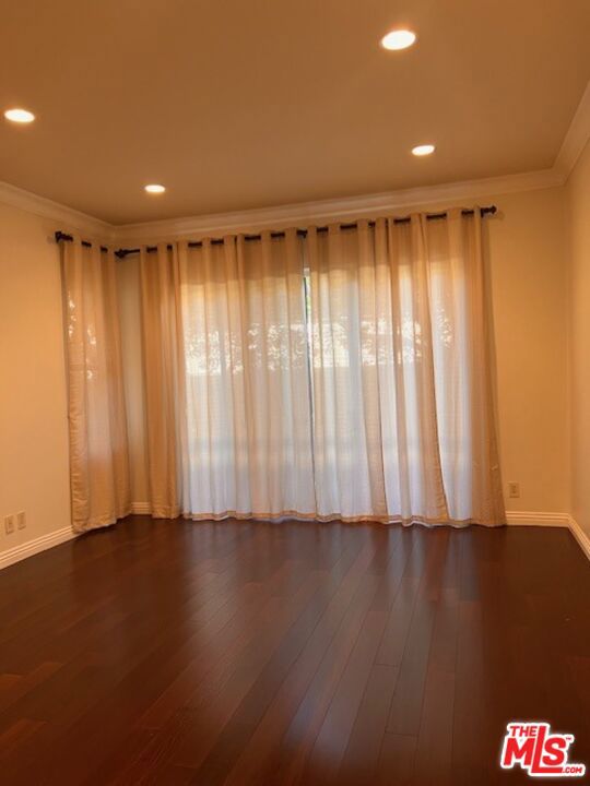 1880 Veteran Avenue, Los Angeles CA: https://media.crmls.org/mediaz/61d6b53f-663f-4147-b8f1-59e29d165aed.jpg