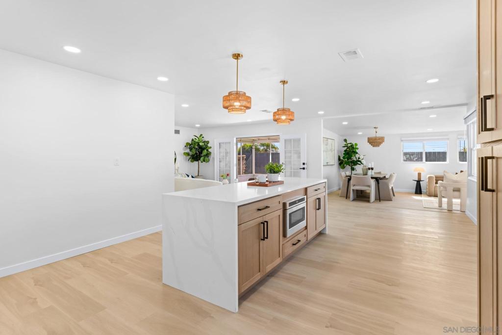 MLS #250043597SD image #8