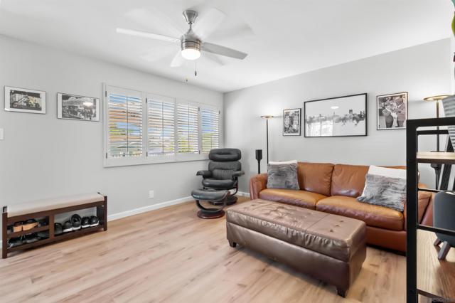 3719 Balboa Drive, Oceanside CA: https://media.crmls.org/mediaz/61d72c84-55d6-466e-a907-76cced448fa3.jpg