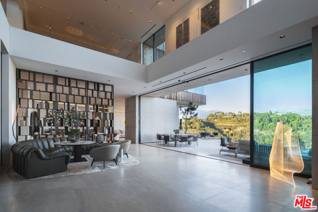 5 Bed Home for Sale in Los Angeles, California