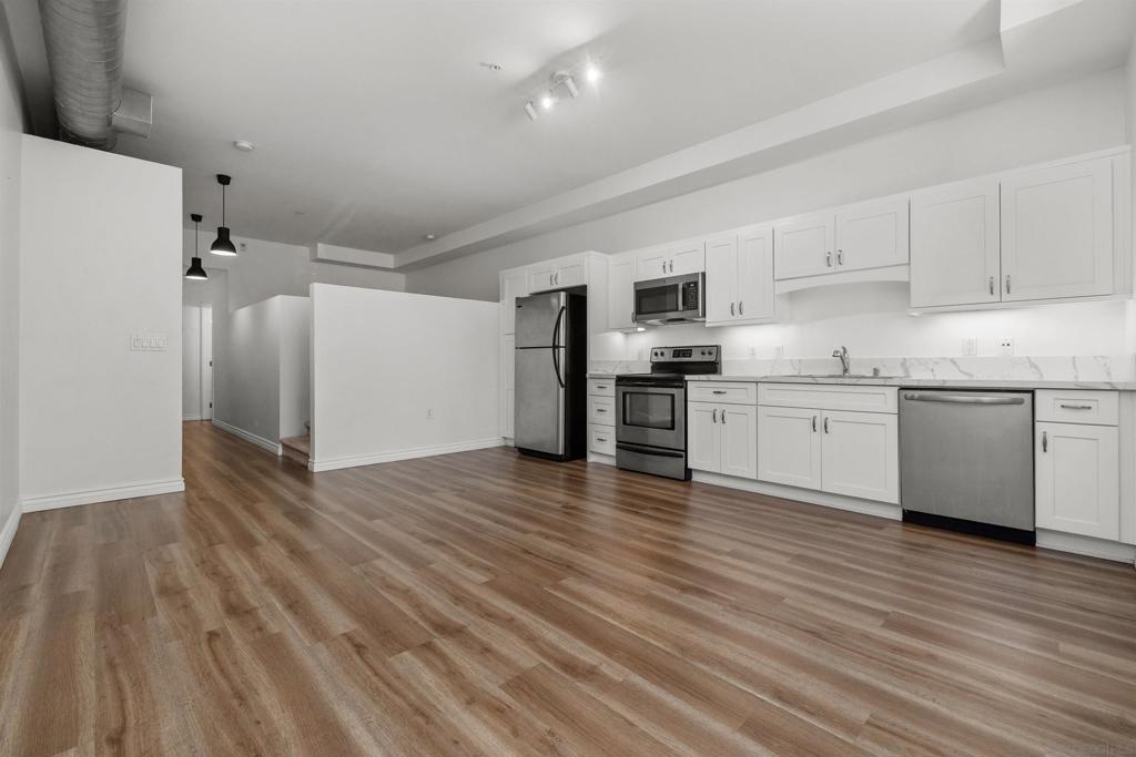 889 Date St - photo 8