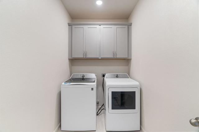 10190 Ashlar, Elk Grove CA: https://media.crmls.org/mediaz/61d816c3-20e6-4a29-92cb-629d3f1a9acc.jpg