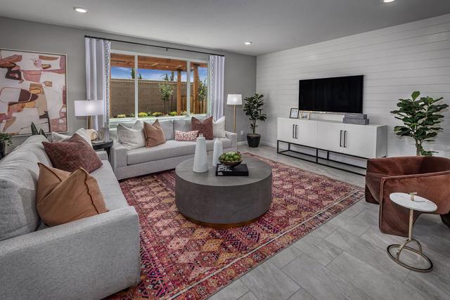 1911 Amaryllis Drive, Hollister CA: https://media.crmls.org/mediaz/61d81efb-6916-453f-8f62-f2c7245e9e04.jpg