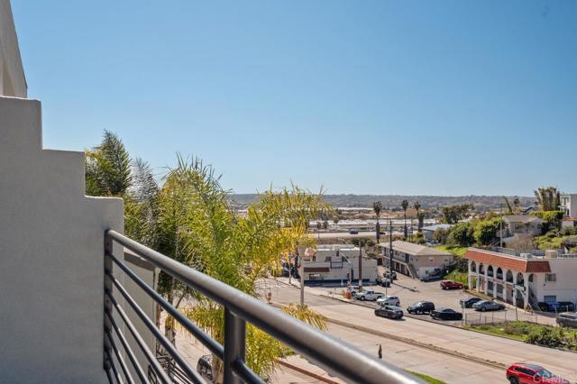 3521 Andrews Street, San Diego CA: https://media.crmls.org/mediaz/61d85f8a-5628-44b3-9b53-5e1e995af410.jpg