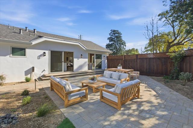 655 Washington Street, Los Altos CA: https://media.crmls.org/mediaz/61d88b9e-e26f-4fa8-bc94-ed61291ef4ad.jpg