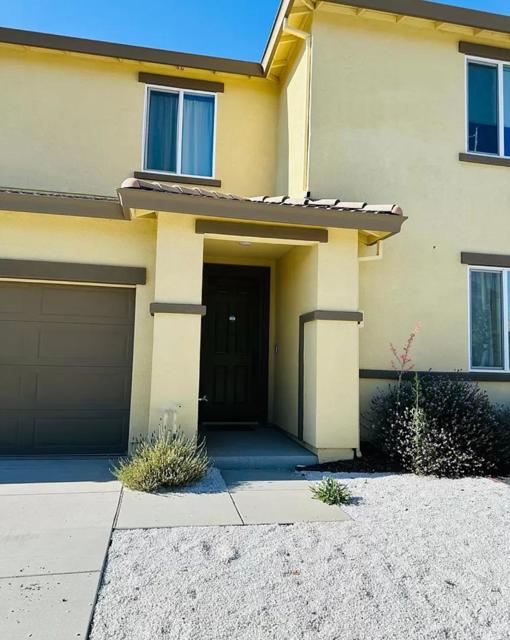 2030 Rosewood Drive, Hollister CA: https://media.crmls.org/mediaz/61d946ca-a9a4-4e48-97d2-cba27649ef45.jpg