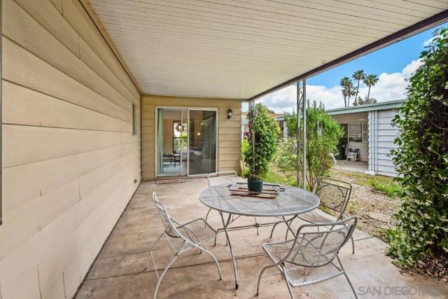 2250 N Broadway, Escondido CA: https://media.crmls.org/mediaz/61d9bf10-a100-4def-9b1b-74c2d8642db3.jpg
