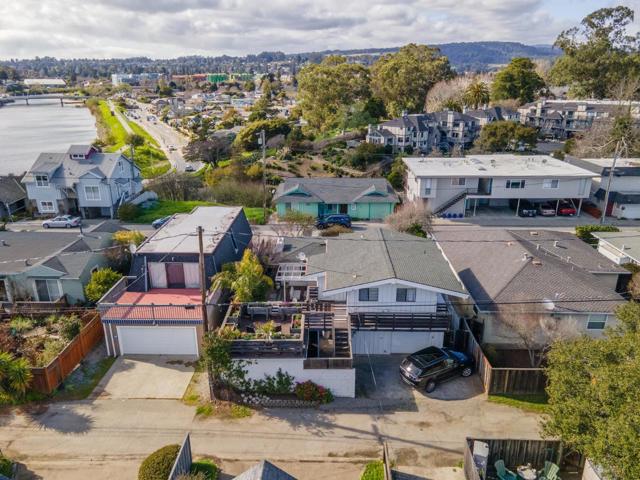 218 Buena Vista Avenue, Santa Cruz CA: https://media.crmls.org/mediaz/61d9df21-59d9-4208-bb65-8f190f1ac407.jpg