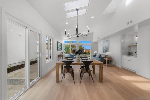 4979 Poseidon Way, Oceanside CA: https://media.crmls.org/mediaz/61d9ef05-6583-4043-89f1-ce25ddaeaa57.jpg