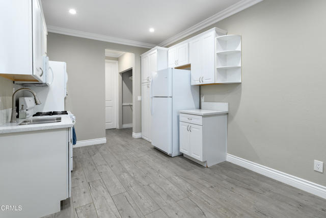 167 Bellafonte Court, Camarillo CA: https://media.crmls.org/mediaz/61da0e15-4021-4a8e-b0d3-2295879bf3ed.jpg