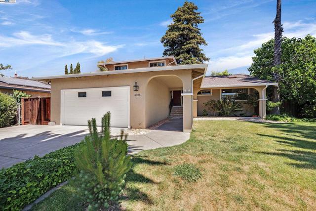 5375 Sandra Way, Livermore CA: https://media.crmls.org/mediaz/61da94bf-95ba-4080-ae79-8f03df4089b4.jpg