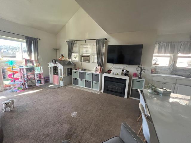 440 Canal Street, San Rafael CA: https://media.crmls.org/mediaz/61db4377-b1a5-49a2-8941-e93762e24ea9.jpg